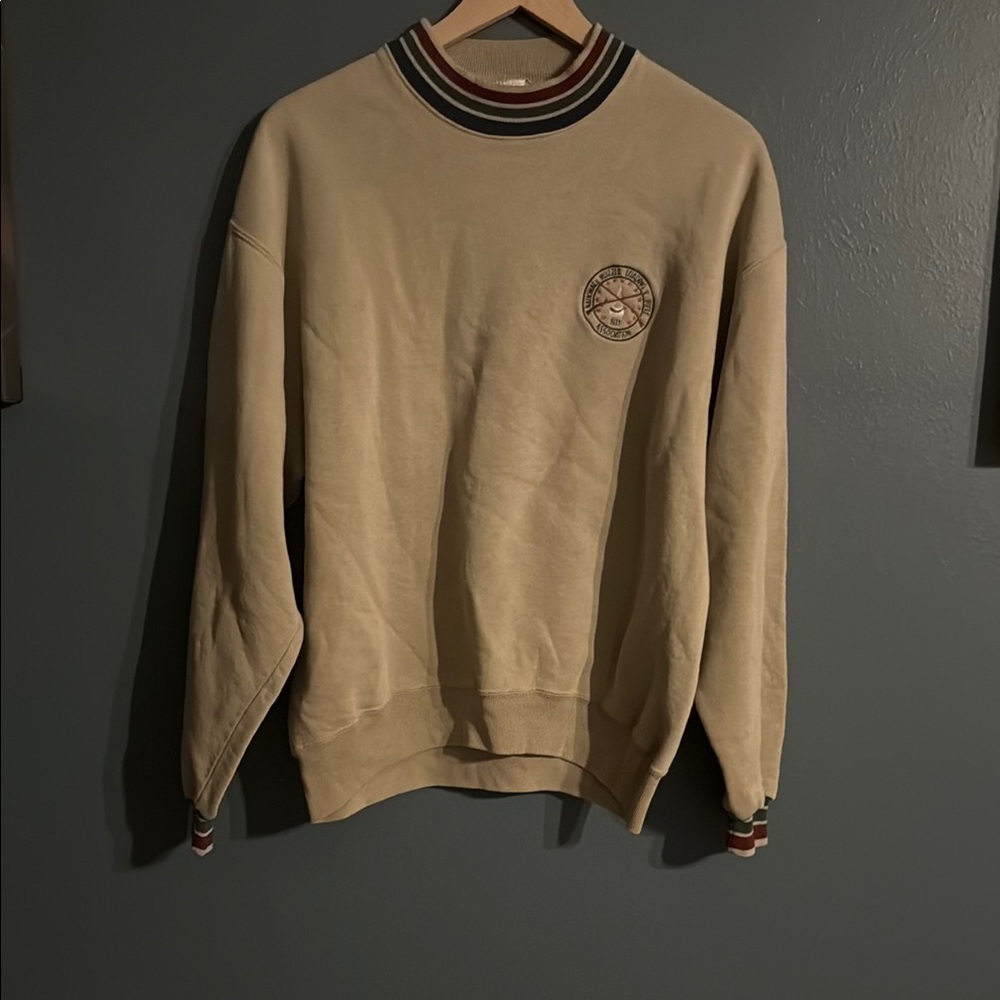 Muzzleloading embroidered Crewneck